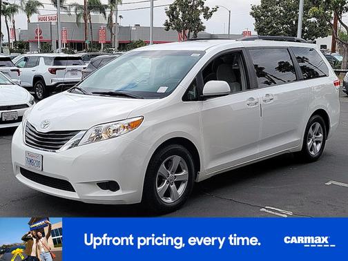 White 2014 Toyota Sienna LE