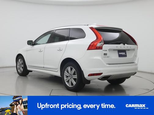 White 2017 Volvo XC60 T5 Inscription