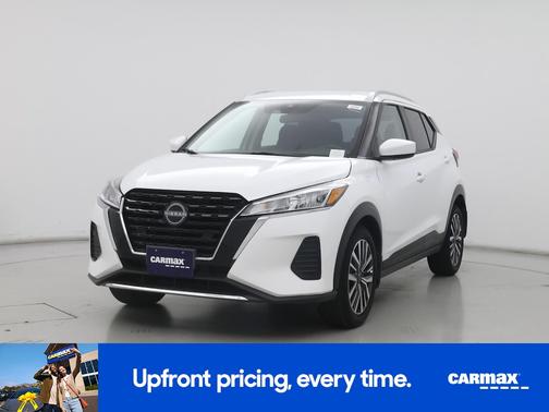 White 2024 Nissan Kicks SV