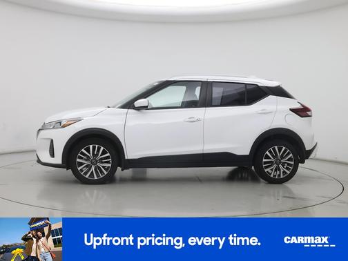 White 2024 Nissan Kicks SV