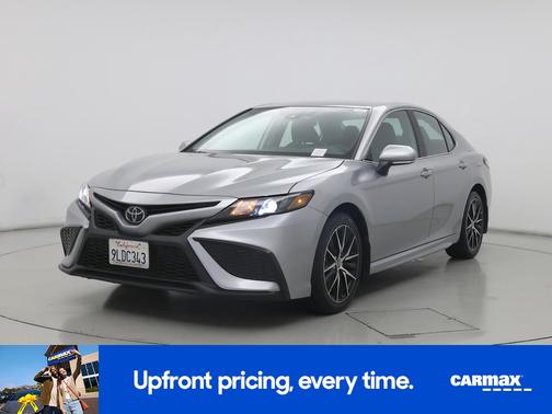 Silver 2024 Toyota Camry SE