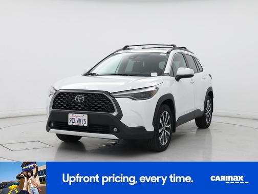White 2022 Toyota Corolla Cross XLE