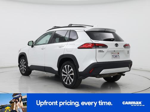 White 2022 Toyota Corolla Cross XLE