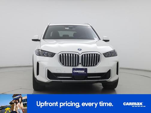 White 2024 BMW X5 PHEV xDrive50e