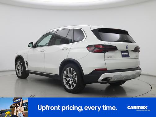 White 2024 BMW X5 PHEV xDrive50e