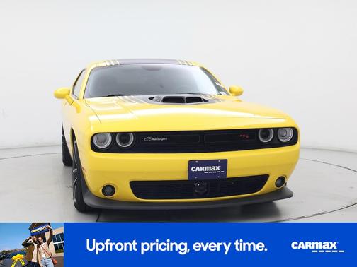 Yellow 2017 Dodge Challenger 392 Hemi Scat Pack Shaker