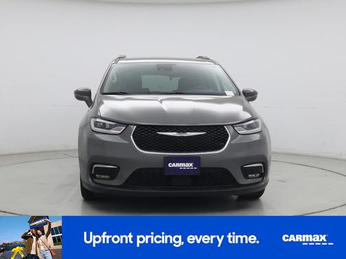 Gray 2022 Chrysler Pacifica Touring L