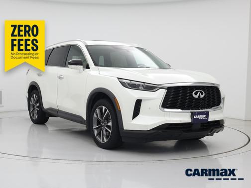 White 2023 INFINITI QX60 Luxe