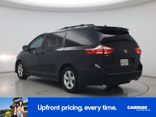 2018 Toyota Sienna LE
