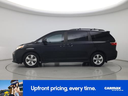 2018 Toyota Sienna LE