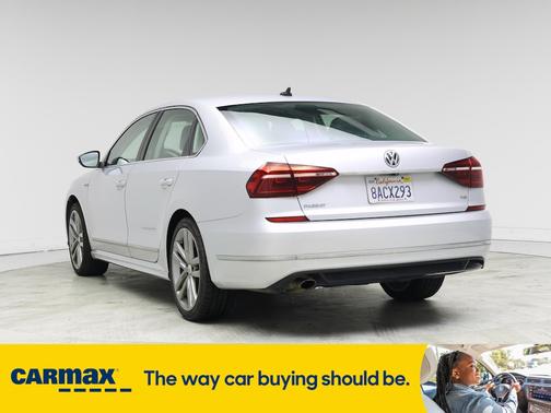 2017 Volkswagen Passat R-Line
