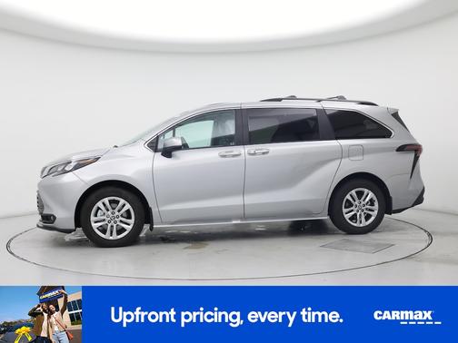Silver 2025 Toyota Sienna XLE
