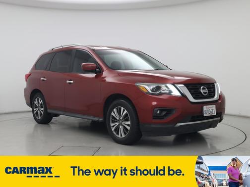 2017 Nissan Pathfinder SL