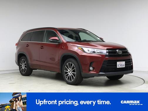 Burgundy 2018 Toyota Highlander SE