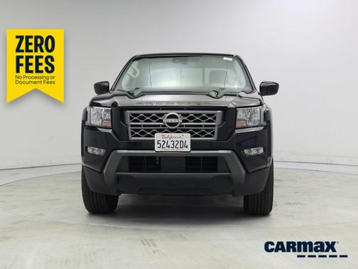 Black 2022 Nissan Frontier SV