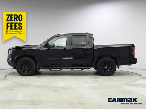 Black 2022 Nissan Frontier SV