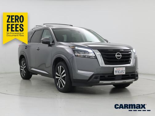Gray 2023 Nissan Pathfinder Platinum