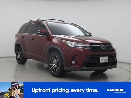 Burgundy 2017 Toyota Highlander SE