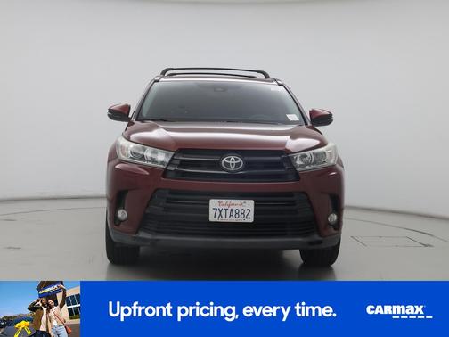 Burgundy 2017 Toyota Highlander SE