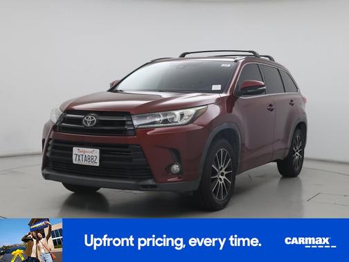 Burgundy 2017 Toyota Highlander SE
