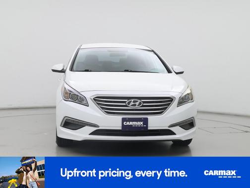 White 2015 Hyundai SONATA SE