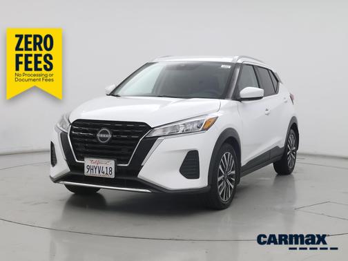 White 2023 Nissan Kicks SV