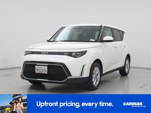 White 2025 Kia Soul S