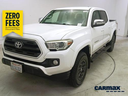 White 2017 Toyota Tacoma SR5