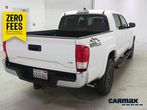 White 2017 Toyota Tacoma SR5