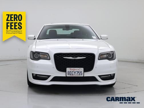 White 2018 Chrysler 300 S