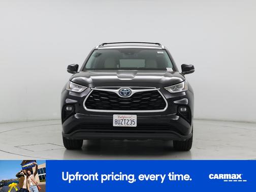Black 2021 Toyota Highlander Hybrid Limited