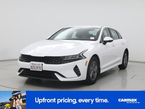 White 2022 Kia K5 LX