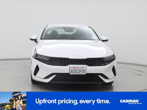 White 2022 Kia K5 LX