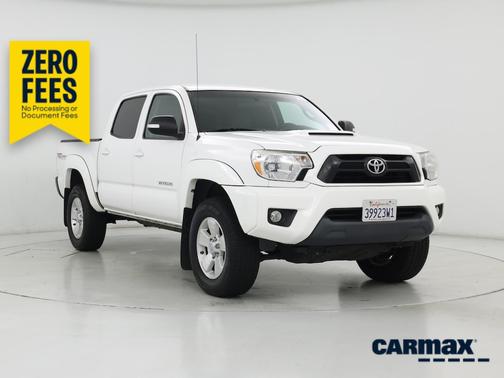White 2015 Toyota Tacoma Prerunner