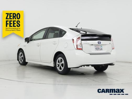 White 2015 Toyota Prius Two