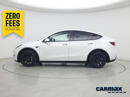 White 2024 Tesla Model Y Long Range