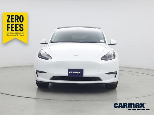 White 2024 Tesla Model Y Long Range