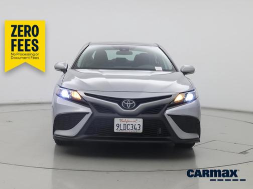 Silver 2024 Toyota Camry SE