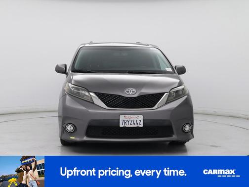 Gray 2016 Toyota Sienna SE Premium