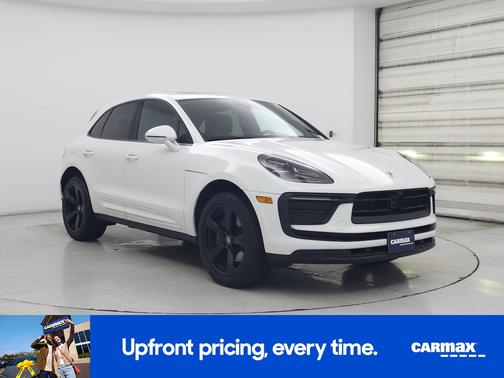 White 2024 Porsche Macan