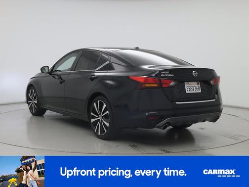 Black 2022 Nissan Altima SR