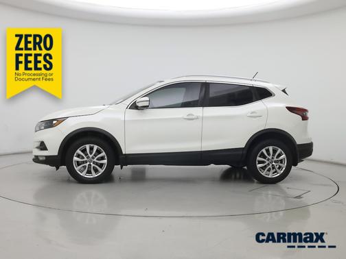 White 2021 Nissan Rogue Sport SV