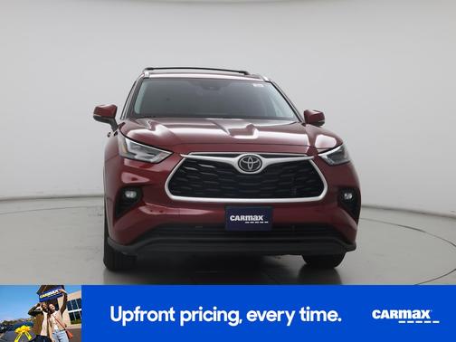 Red 2023 Toyota Highlander XLE