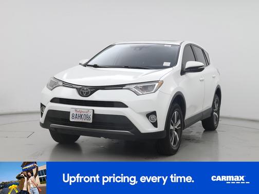 White 2018 Toyota RAV4 XLE