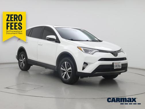 White 2018 Toyota RAV4 XLE