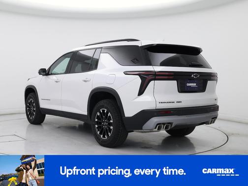 White 2024 Chevrolet Traverse Z71