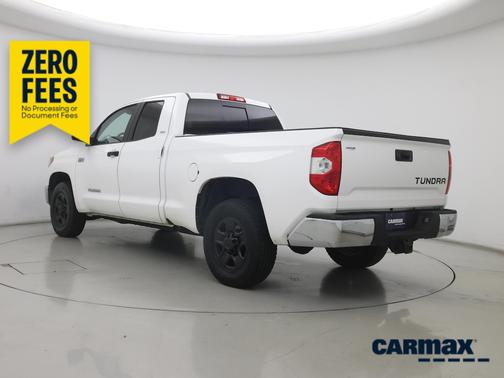 White 2018 Toyota Tundra SR5