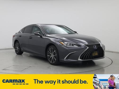 2022 Lexus ES 300h