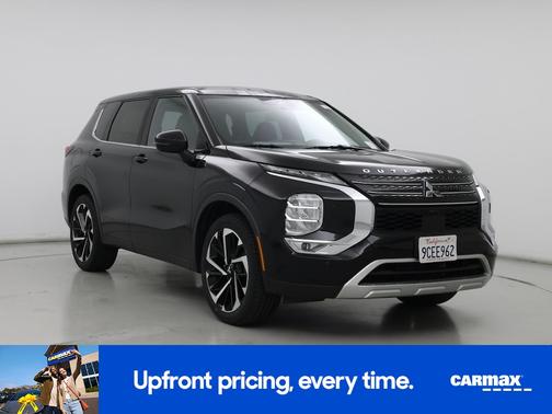 Black 2022 Mitsubishi Outlander SE