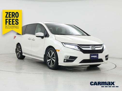 White 2018 Honda Odyssey Elite